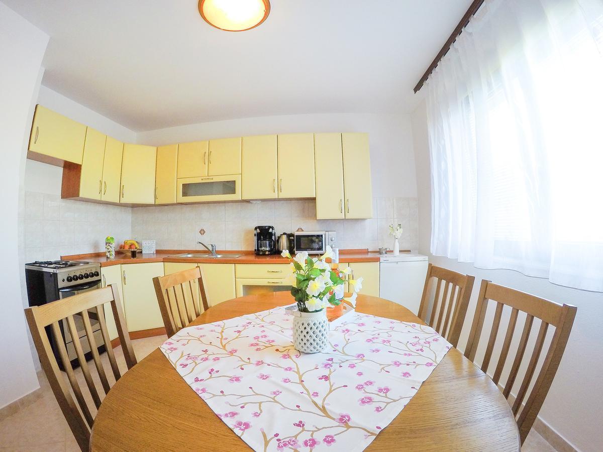 Apartment Ante Слуни Экстерьер фото